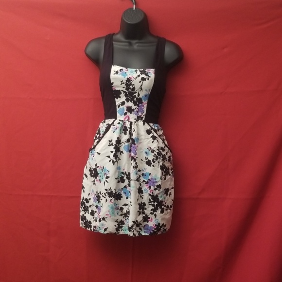 Xhilaration Dresses & Skirts - Xhilaration Floral Design Midi*